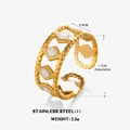 Verstellbarer goldener Edelstahlring mit weißer Raute und gewelltem Rand - Weißer Rhombus Stil