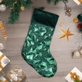 Luxe groene kerstsok met fluwelen boord en geometrische patronen voor feestelijke decor - Grasgroen