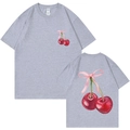 T-shirt gris en coton avec imprimé cerise et nœuds roses en vues avant et arrière - Gris