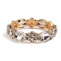 Detail of crystal flower elastic bracelet with oval white gemstones and golden metal base - Gold Tone Transparent White Stone Style (CB0057QQ)