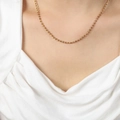 Collar minimalista de oro con cuentas de piedra natural marrón en la clavícula - Collar de Esmalte Marrón / Dorado