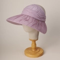 Detail of lavender sun hat with pleated mesh texture and delicate metal charm accent - M (56-58cm) / Purple