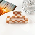 Molla per capelli a scacchi marroni e bianchi con design quadrato e traforato - 8cm Quadrato / Arancione Bianco Scacchiera