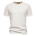 Detail van de gebroken witte wafelbreiseltextuur en ronde halslijn op dit heren t-shirt - 2XL / Beige