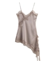 Détail de la robe en satin champagne avec bordure en dentelle cil et ourlet asymétrique - XS / Gris Vison