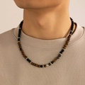 Collana da uomo con perline di occhio di tigre marrone e pietra lavica vulcanica nera - Marrone
