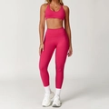 Set da yoga rosa scuro con reggiseno sportivo a V e leggings a vita alta - Taglia S / Top E Pantaloni / Reggiseno sportivo + Leggings / Rosso Lampone