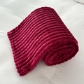 Coperta bordeaux spessa in peluche con lussuosa trama a righe larghe in pile - Griglia Tagliata Rosso Vino / 100*150CM Coperta