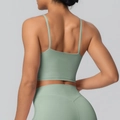 Soutien-gorge de sport vert clair à fines bretelles et large bande de maintien élastique - S / Hauts / Vert Basilic