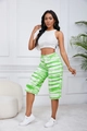 Lässige lockere Damen-Jeansshorts in Grün-Weißem Batik-Look mit weißem Crop-Top-Stil - S / Grün