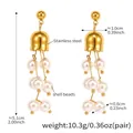 Pendientes largos de acero chapado en oro con elegantes perlas de concha y diseño de borla - Borla Dorada/Perlas de Concha Blancas