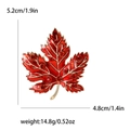 Elegante broche de hoja de membrillo en esmalte rojo con baño de oro y pedrería roja - Rojo (MM-BR-4183)