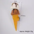 Aimant de réfrigérateur réaliste cornet de glace double vanille chocolat avec coulis - Blanc