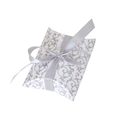 Caja de regalo tipo almohada con diseño de flores y lazo plateado para bodas - Estilo Cinta / Patrón Plateado + Cinta Plateada