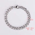 Gros plan du bracelet gourmette argenté de 8mm montrant les dimensions 20cm et 17g - Bracelet Large de 8mm (20cm)