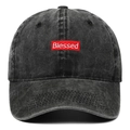 Berretto da baseball unisex grigio scuro lavato con toppa ricamata Blessed - Nero
