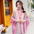 Roze gebreide sjaal met kleurrijke golfpatronen en franjes, boho retro stijl omslagcape - Etnische stijl - Lichtroze