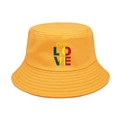 Detalle de sombrero de pescador amarillo con estampado colorido de one LOVE en el frente - M (56-58cm) / Amarillo