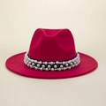 Roter Wollfilzhut für Damen mit schwarzem Band und eleganten Perlenverzierungen - M (56-58cm) / Rot