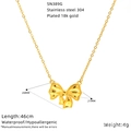 Dettaglio della collana a fiocco placcata oro 18k con dimensioni della catena in acciaio - Stile Fiocco 3D Liscio (SN389G)