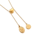 Collana a Y dorata in acciaio inossidabile con perla a cuore e ciondoli a moneta - Stile Cursore a Cuore/Doppio Pendente (KN198915-Z) / Oro