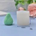3D Erdbeere Silikonform für DIY Kerzen und Seifenherstellung mit Größenangaben im Bild - Kleine Erdbeere