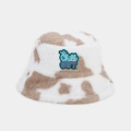 Dettaglio cappello bucket in peluche maculato con patch ricamata Chill OUT e soffice - M (56-58cm) / Cachi (Stampa Mucca)