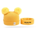Gelbes Winterset für Babys mit Strickmütze, Doppelbommel und Love me more Schal - Gelbes Set