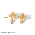 Dettaglio macro di orecchini a croce dorati con perle, mostra dimensioni 12mm e peso 2g - Stile Croce con Perla (TE6234-1)