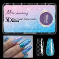 Detailansicht der 3D-Fischschuppenstruktur auf 120 klaren Soft-Gel-Nagelspitzen in Mandelform - Fischschuppen-Nagelbox 02 (120 Stück)