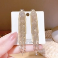 Orecchini a nappa in argento con finitura dorata e dettagli in strass luccicanti - Orecchini a Cascata Tutto Diamanti Oro (E0149 Oro)