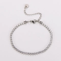 Klassisches Tennisarmband in Silber mit Zirkonia und sicherem Karabinerverschluss - 3mm 18+5cm / Silber