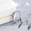 Minimalistischer silberner Kupferring mit Zirkonia Einlage für Damen, eleganter Modestil - Einstellbar Offen / Silber