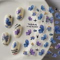 Autocollants 3D détaillés pour ongles avec papillons bleus, fleurs jaunes et étoiles - Style Papillon Bleu Violet en Relief (CO-020)