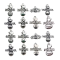 Set aus 16 silbernen Metall-Sportanhängern mit Motiven wie Basketball, Fußball und Baseball - Gemischte 16 Stück Buchstaben-Ball-Serie (8 Stile à 2 Stück)