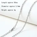 Detail einer 50cm langen Edelstahl-O-Kette in Silber mit Karabinerverschluss und Makro-Links - Eisenkette (Silberweiß)