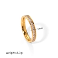 3mm Damenring aus Titanstahl mit quadratischen Diamanten in Kanalfassung, Gold-Finish - US 6 / Goldreihiges Diamant-Stil (HF-J1373)