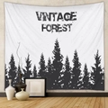 Dettaglio dell'arazzo Vintage Forest con stampa foresta in bianco e nero in arredamento - Foresta di Pini Vintage in Bianco e Nero (GT100033) / 73X95CM