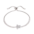 Silbernes verstellbares Bolo-Armband mit Zirkonia-Blüte und glänzender Tenniskette - Fünfblättriges Blumen-Stil (Weißgold 1)