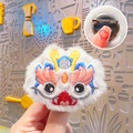 Schattige witte pluche draak broche met Chinees borduurwerk en metalen veiligheidsspeld - Witte Draak / Wit