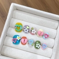 Handgefertigte bunte Y2K Kunstnägel mit 3D-Herz- und Sterndesigns in weißer Samtbox - XS / 1521 Kurz Quadratisch-Rund