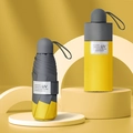 Mini zakparaplu in geel en grijs met UPF 50+ UV-bescherming en bijpassende hoes - Acht Baleinen / Gembergeel