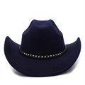 Dettaglio di cappello in lana blu scuro con fascia in pelle nera e borchie quadrate argento - M(56-58cm) / Blu navy