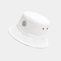 Dettaglio cappello pescatore in cotone bianco con ricamo lettera S e occhielli metallo - Bianco