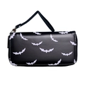 Cartera larga negra con estampado de murciélagos blancos y correa de muñeca de cuero - Murciélago Extendido Negro