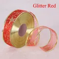 Dettaglio di nastro natalizio rosso con stelle dorate e bordi glitterati su rotolo - Rosso Glitterato / 100 Iarde/5CM di Larghezza