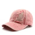 Cappellino da baseball rosa in cotone lavato con design a fori strappati stile retrò - Regolabile / Rosa