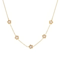 Elegante collana placcata in oro 18K con cinque ciondoli a stella in zircone su sfondo bianco - Stile Stella Zirconia (N2897-GO)