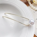 Épingle à cheveux dorée en U avec grande perle blanche sur plateau en céramique - Fourche à cheveux dorée à perle unique 12,5 cm