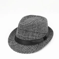 Detail van vintage fedora hoed met zwart en grijs ruitpatroon en satijnen lint - 58cm / Zwartgrijs Geruite Stijl (B款)